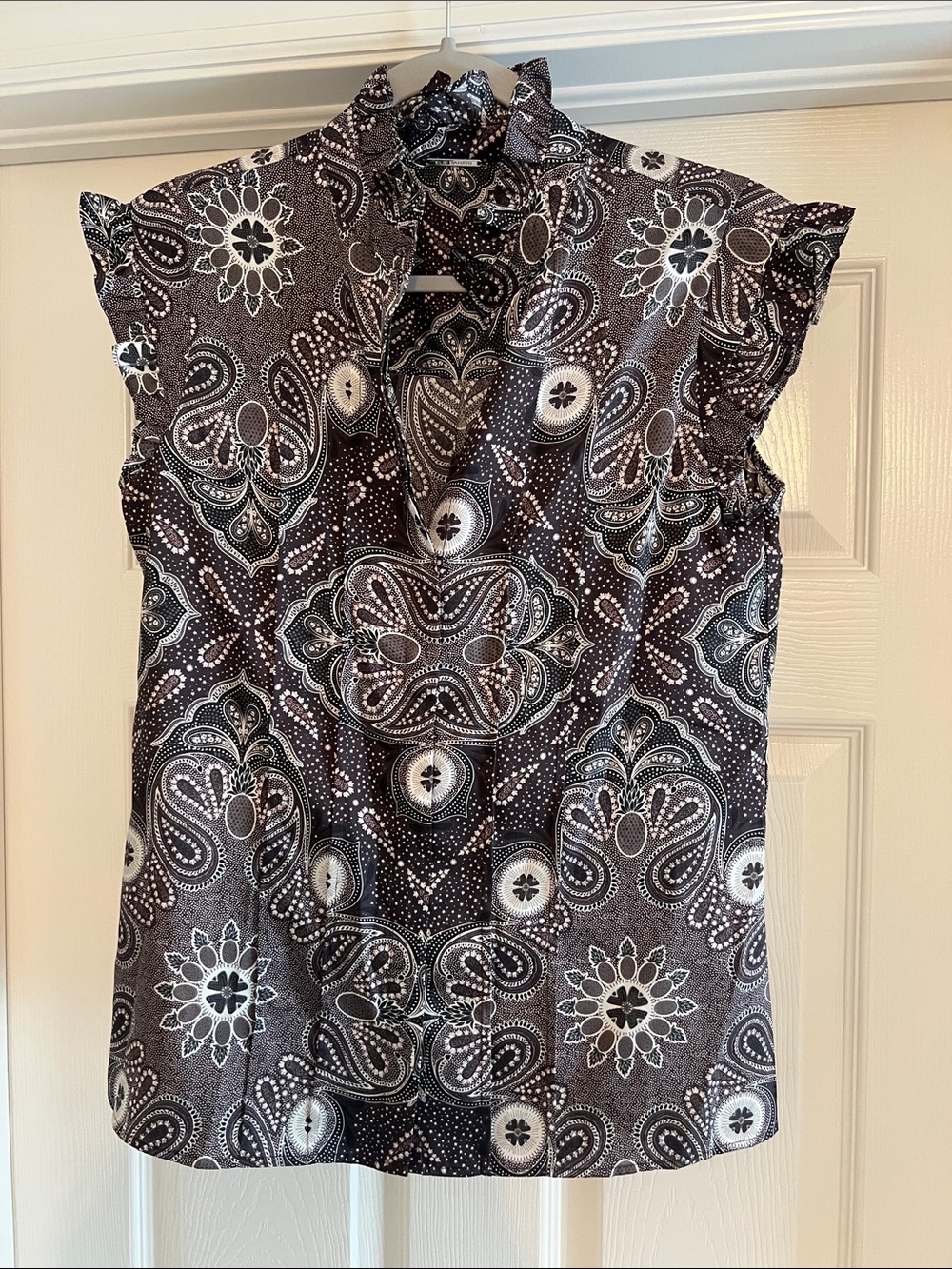 Elie Tahari Brown Maroon & White Paisley Ruffle Cap Sleeve Blouse